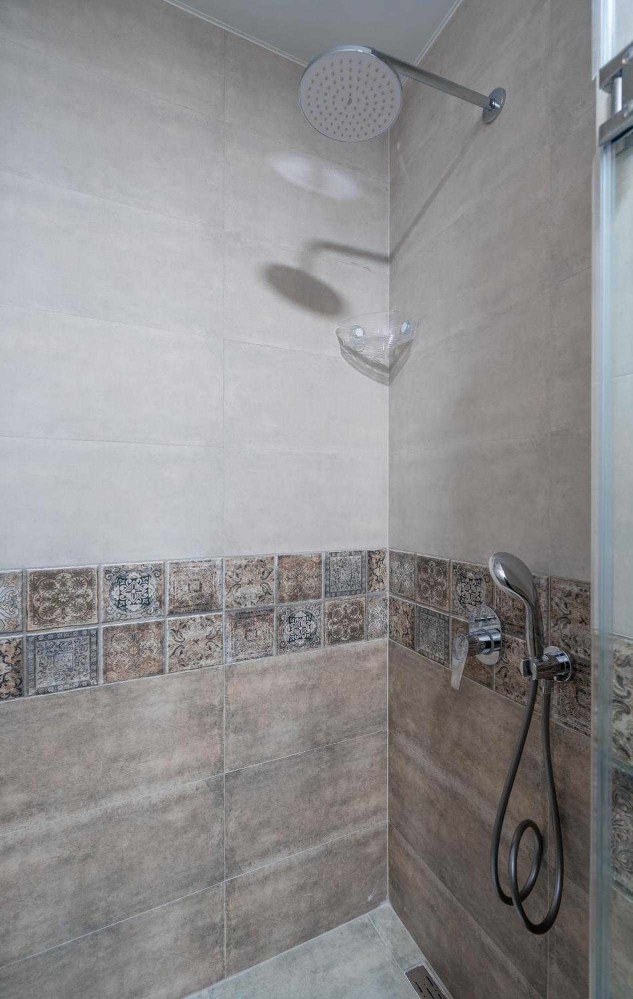 Luxury X By Umbrella Aparthotel Tbilisi Bagian luar foto